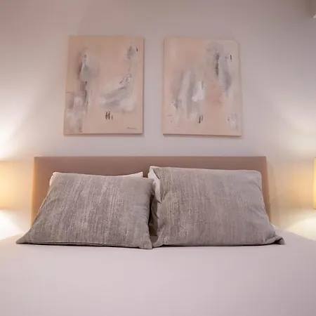 Real Apartment *